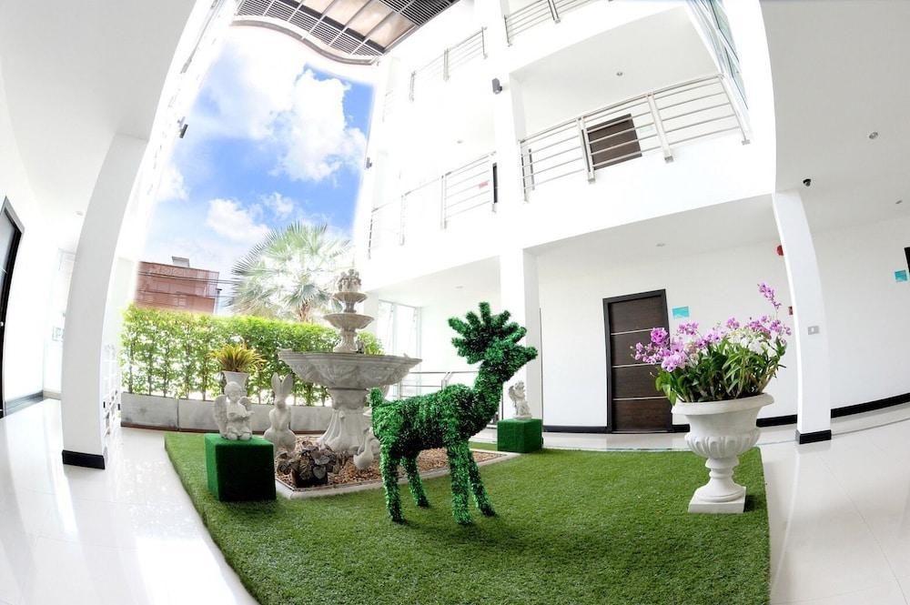 Rhienchai Place Hotel Surat Thani Exterior photo