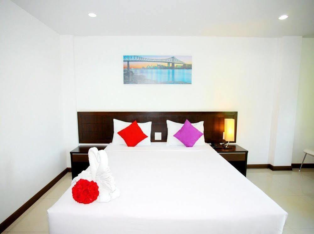 Rhienchai Place Hotel Surat Thani Exterior photo